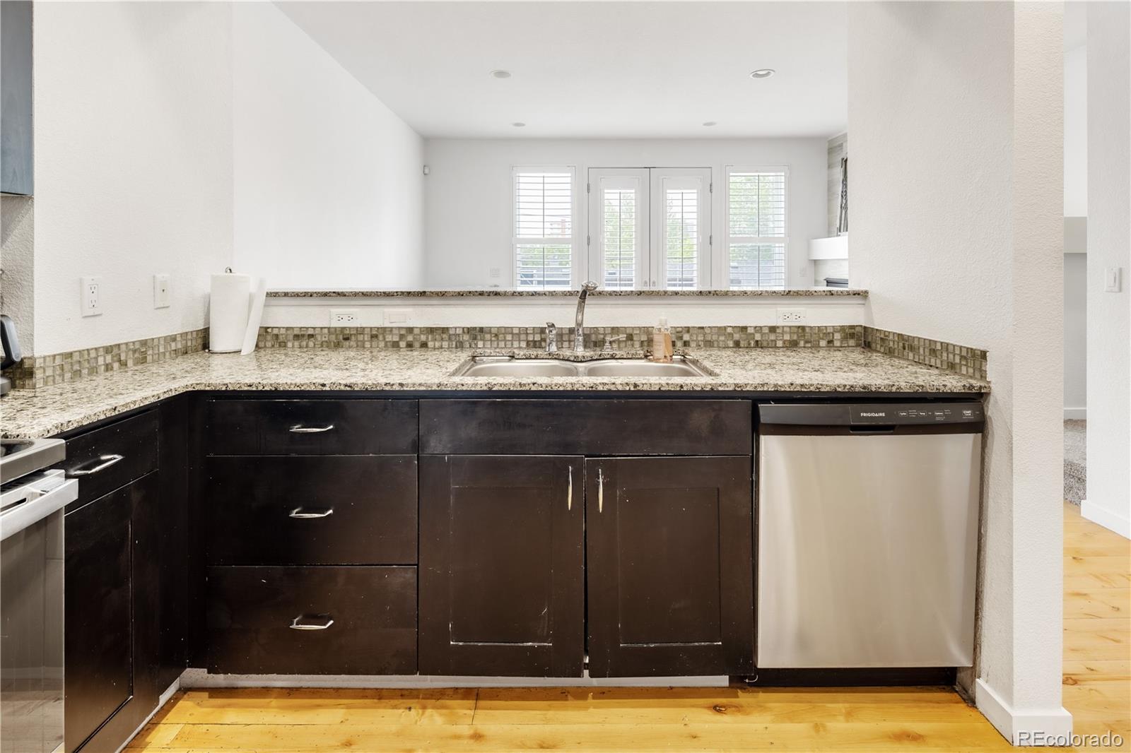 MLS Image #6 for 17 s harrison street,denver, Colorado