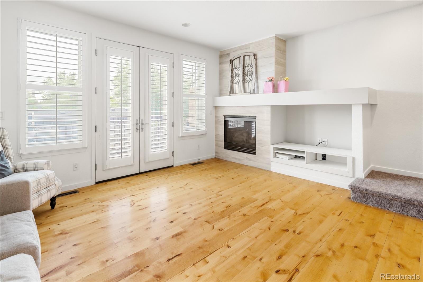 MLS Image #7 for 17 s harrison street,denver, Colorado