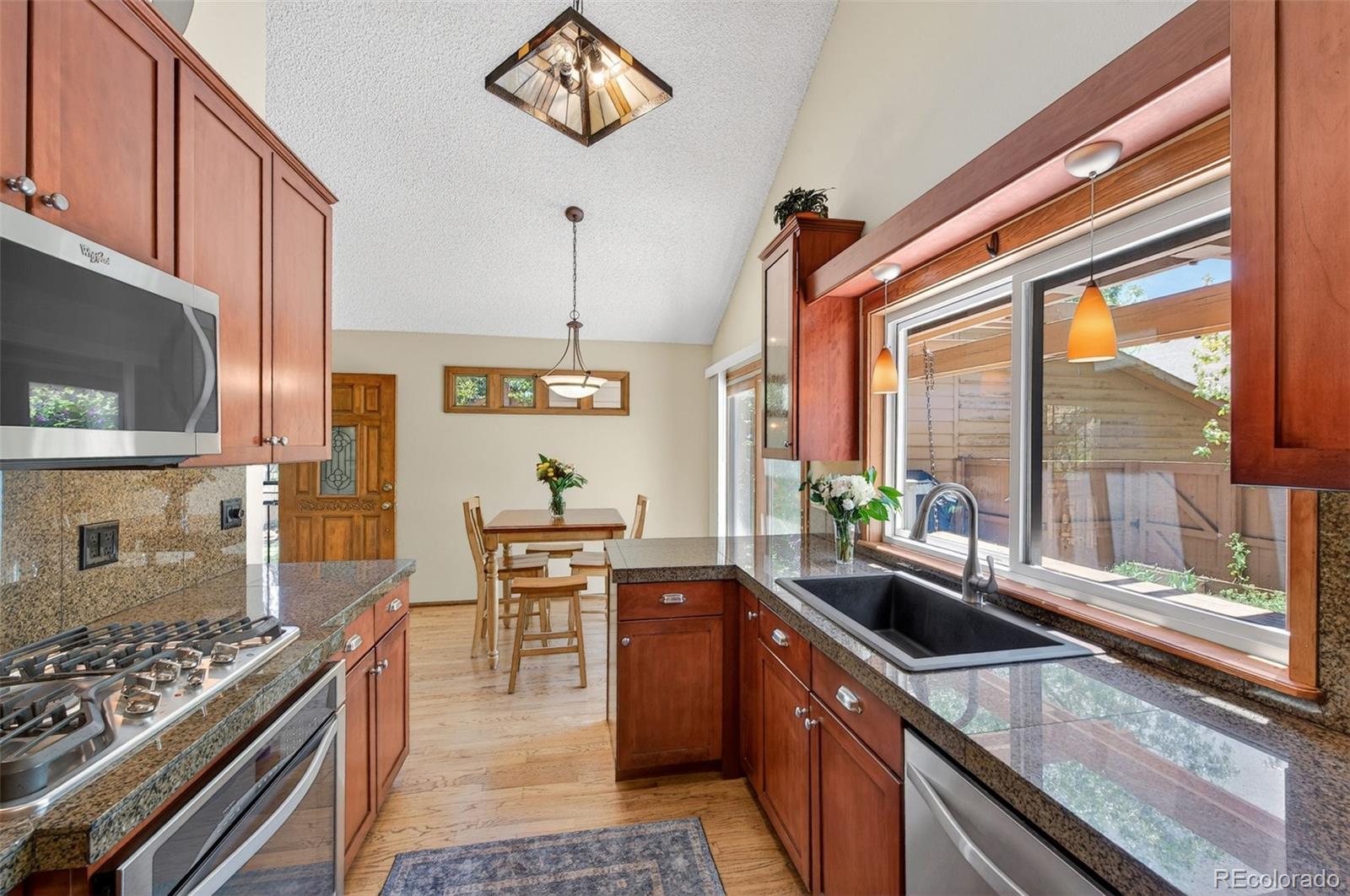 MLS Image #13 for 43 s eagle circle,aurora, Colorado