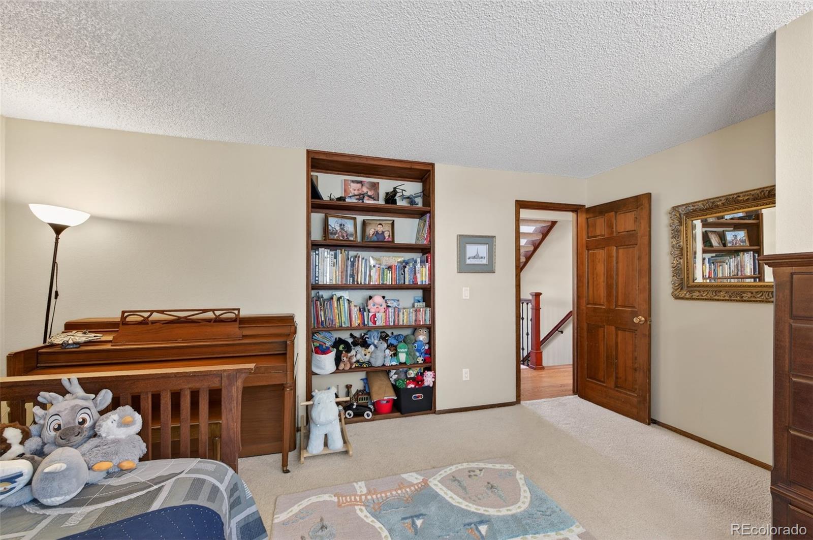 MLS Image #22 for 43 s eagle circle,aurora, Colorado