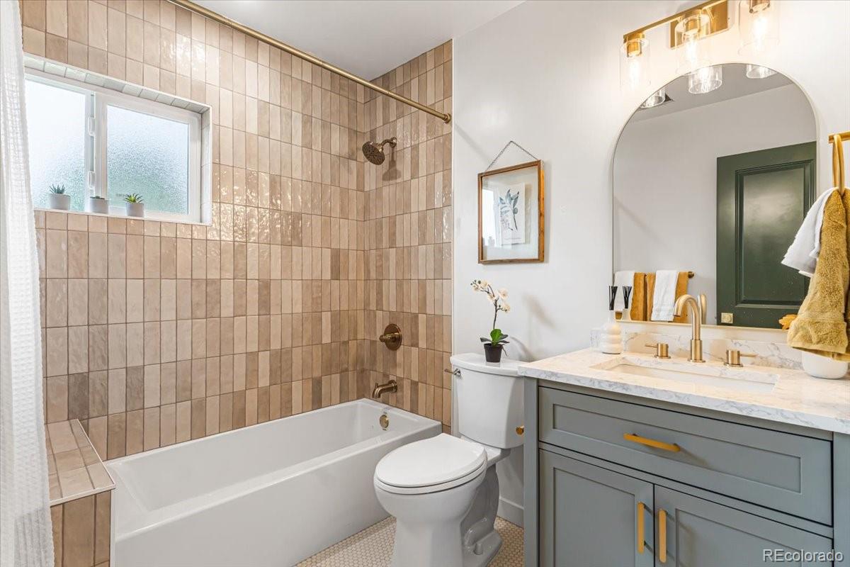 MLS Image #17 for 3385 n kearney street,denver, Colorado
