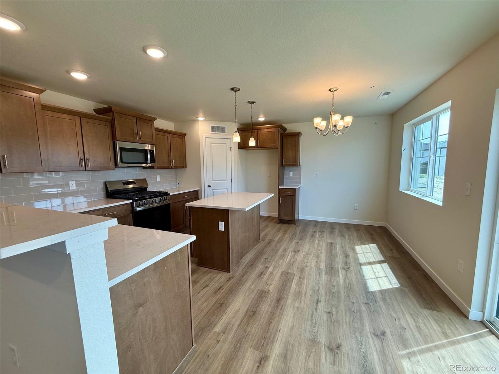MLS Image #5 for 767 n clubview street,watkins, Colorado