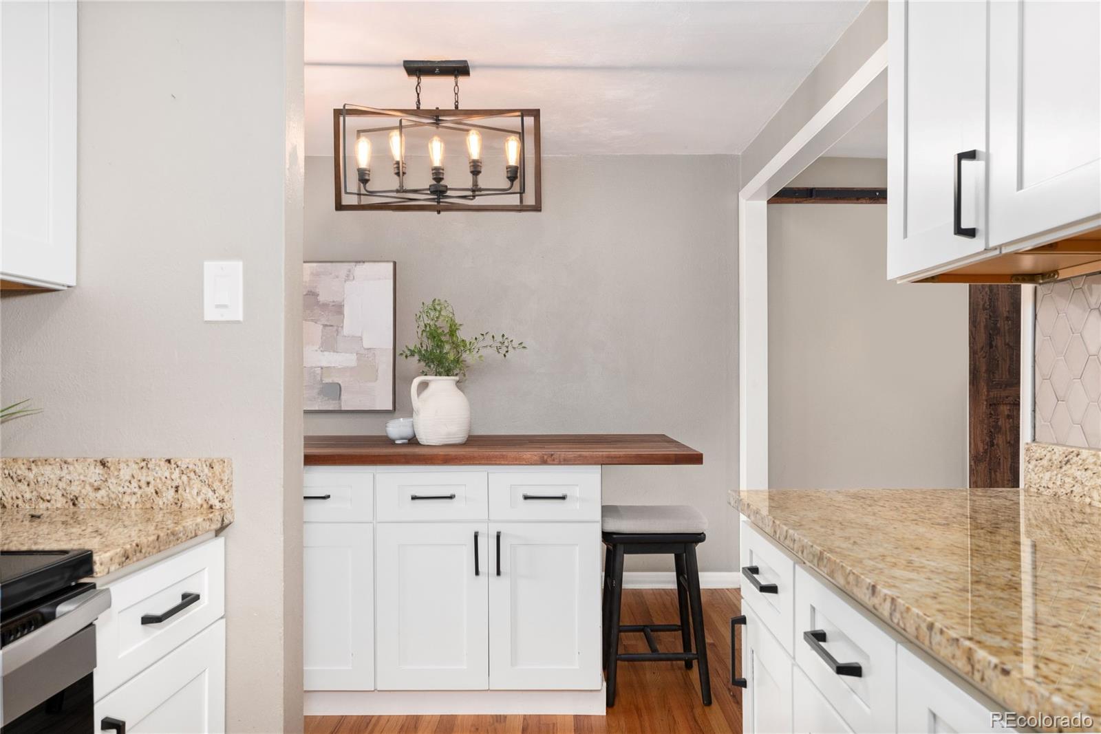 MLS Image #10 for 1475 s hudson street,denver, Colorado