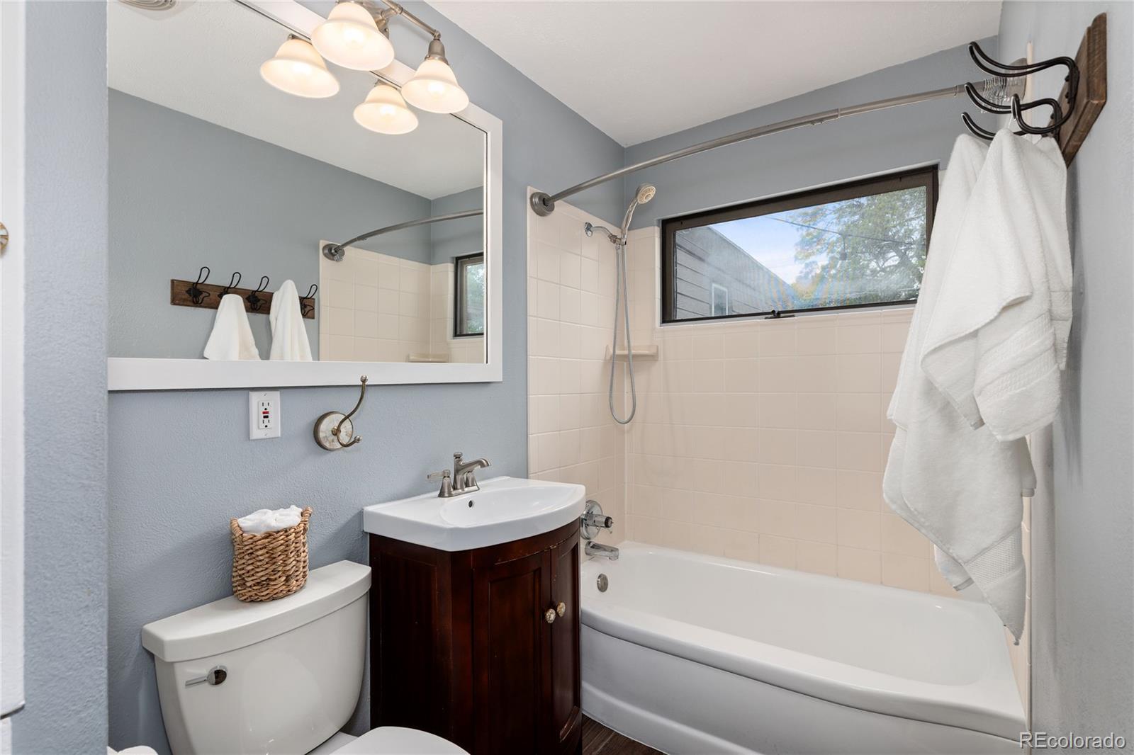 MLS Image #23 for 1475 s hudson street,denver, Colorado