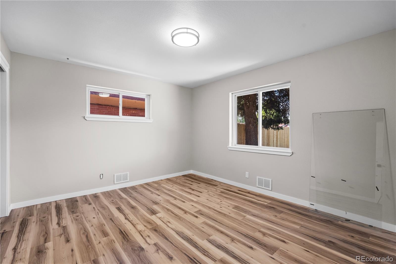 MLS Image #12 for 3541 n monaco parkway,denver, Colorado