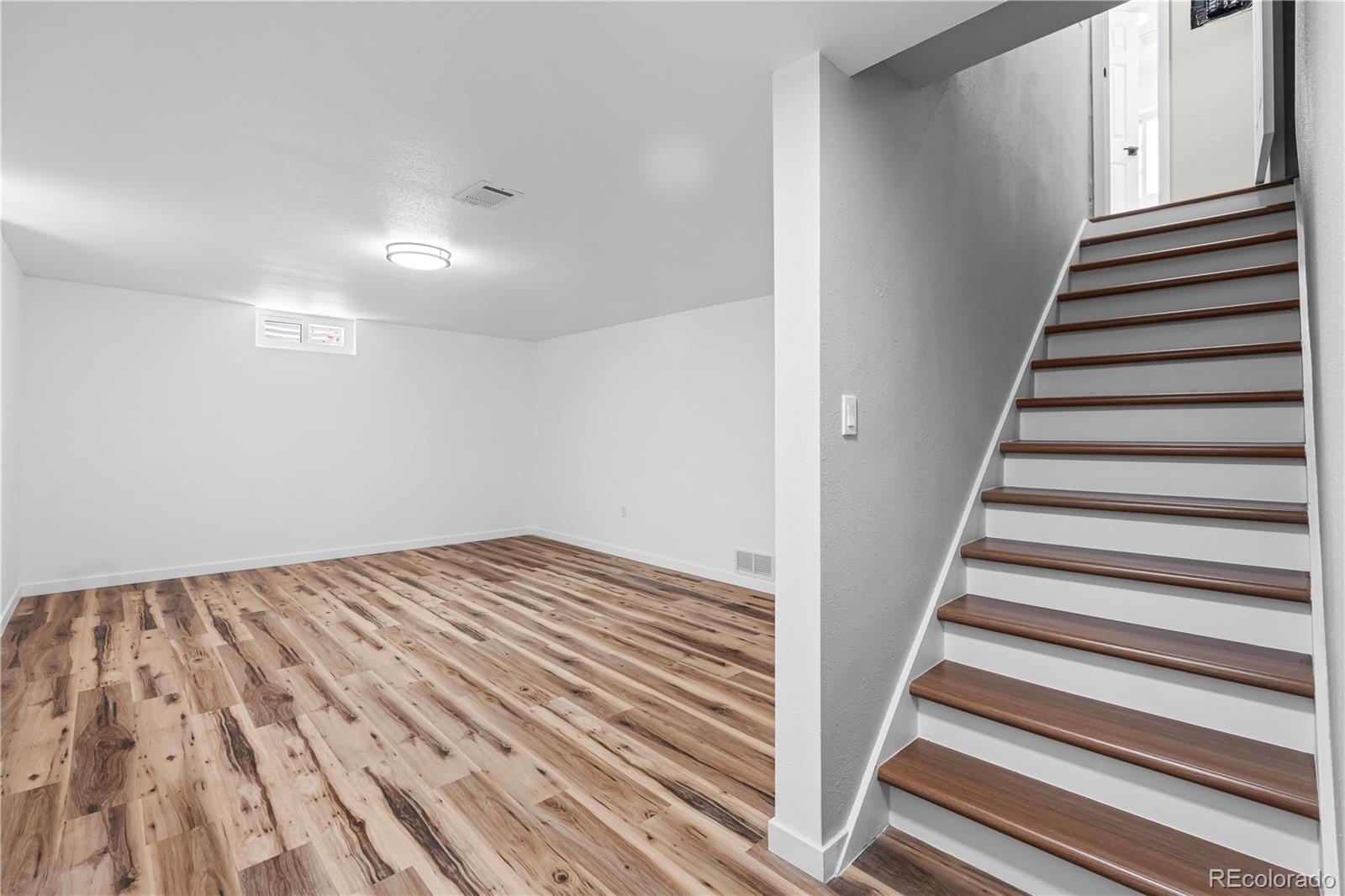 MLS Image #15 for 3541 n monaco parkway,denver, Colorado