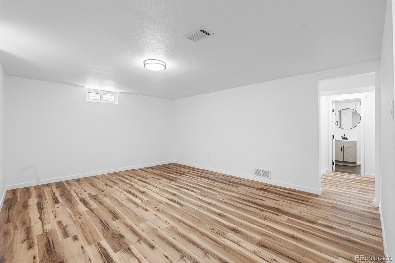 MLS Image #16 for 3541 n monaco parkway,denver, Colorado