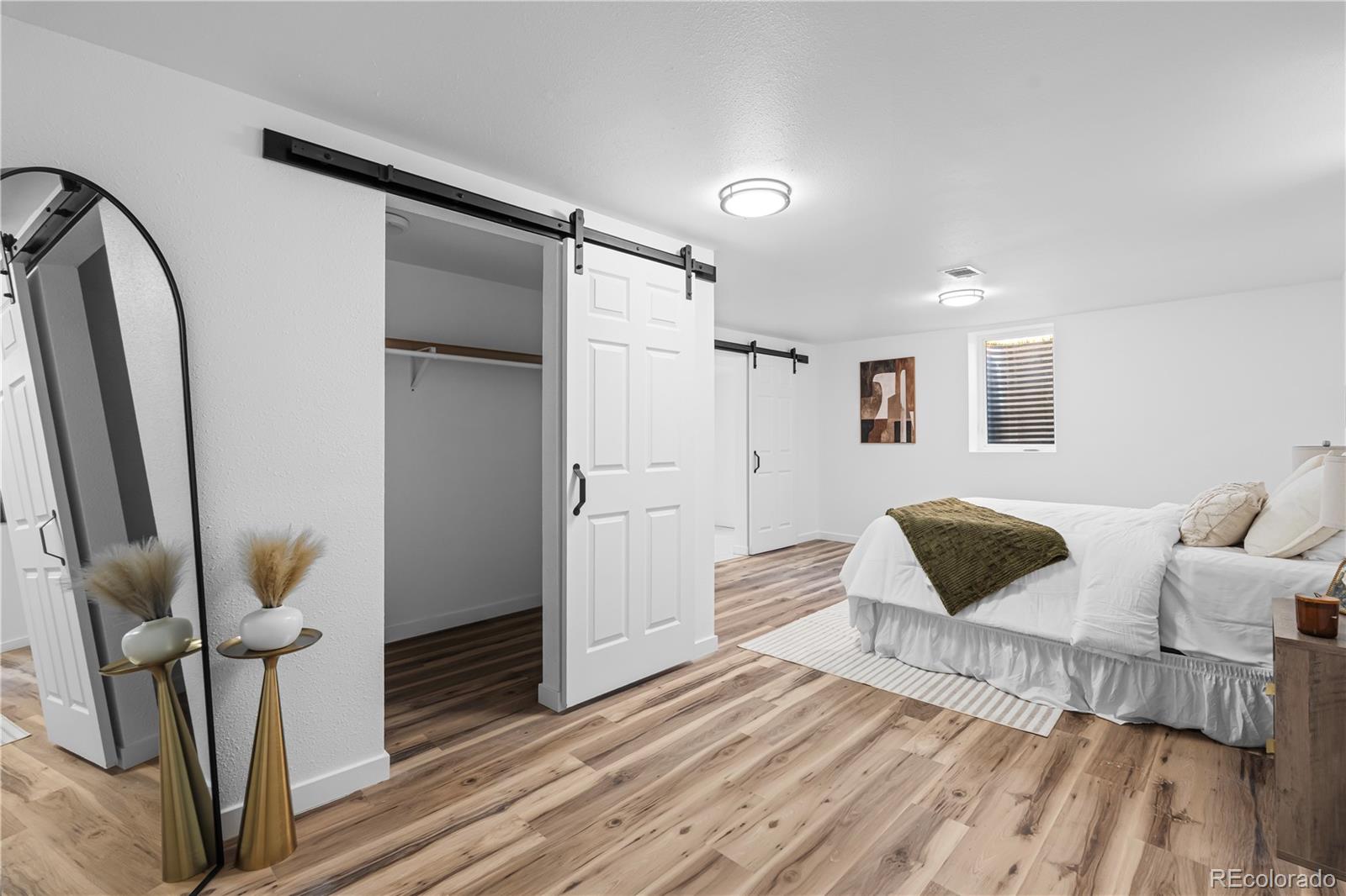 MLS Image #18 for 3541 n monaco parkway,denver, Colorado