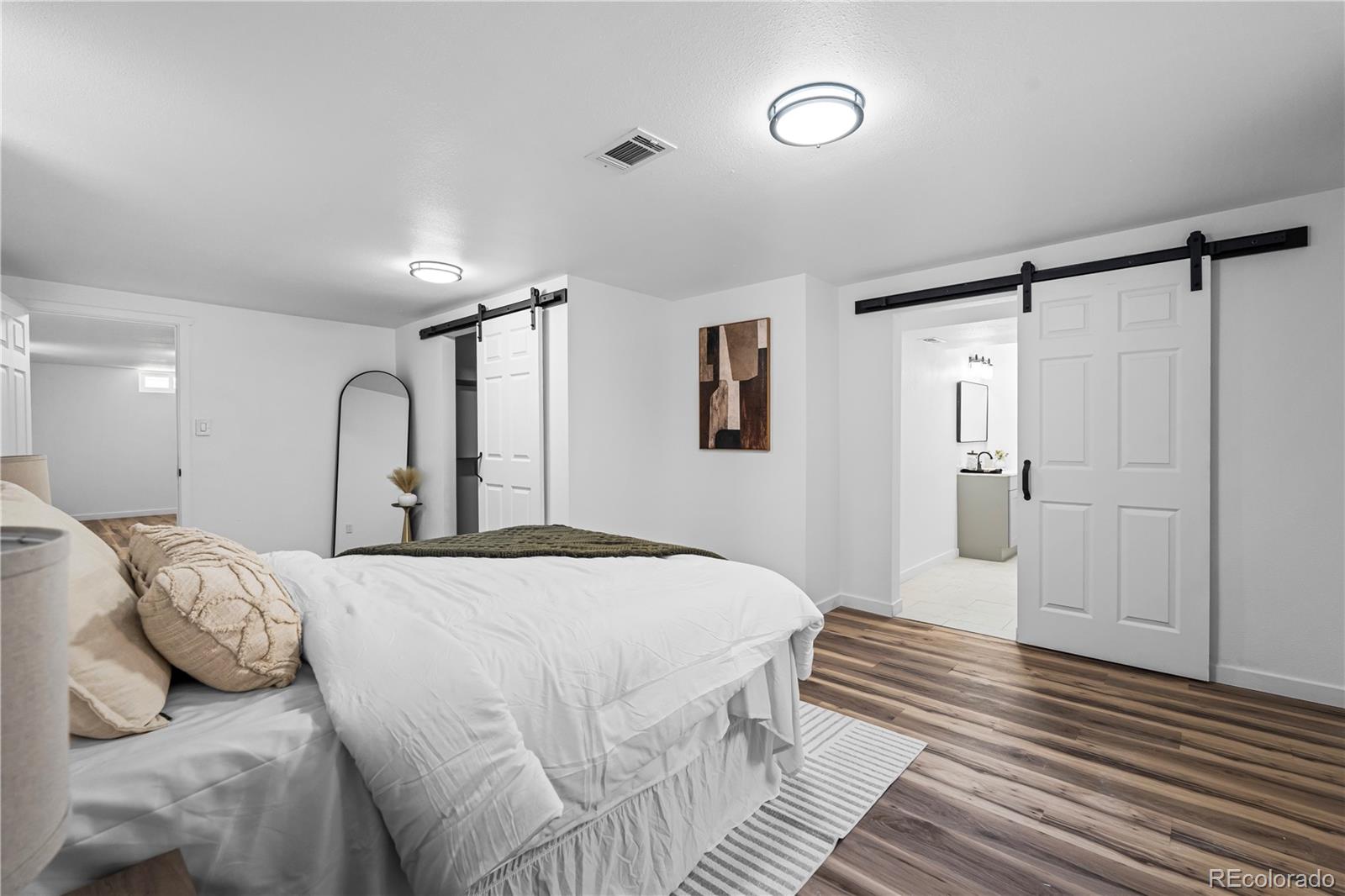 MLS Image #19 for 3541 n monaco parkway,denver, Colorado