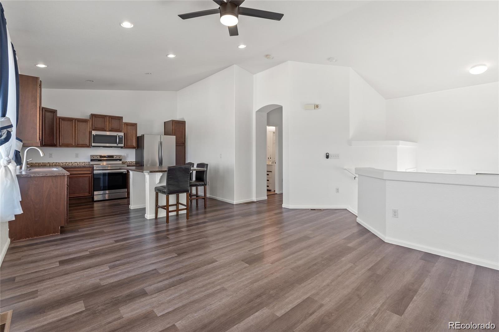 MLS Image #4 for 5571  killarney street,denver, Colorado