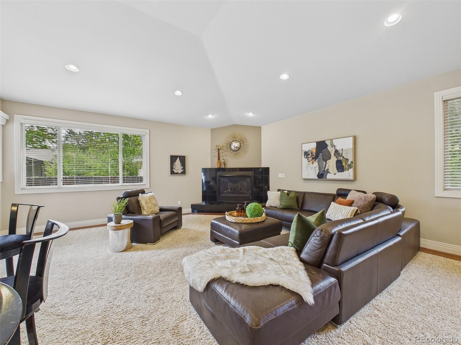 MLS Image #11 for 2975 s pontiac street,denver, Colorado
