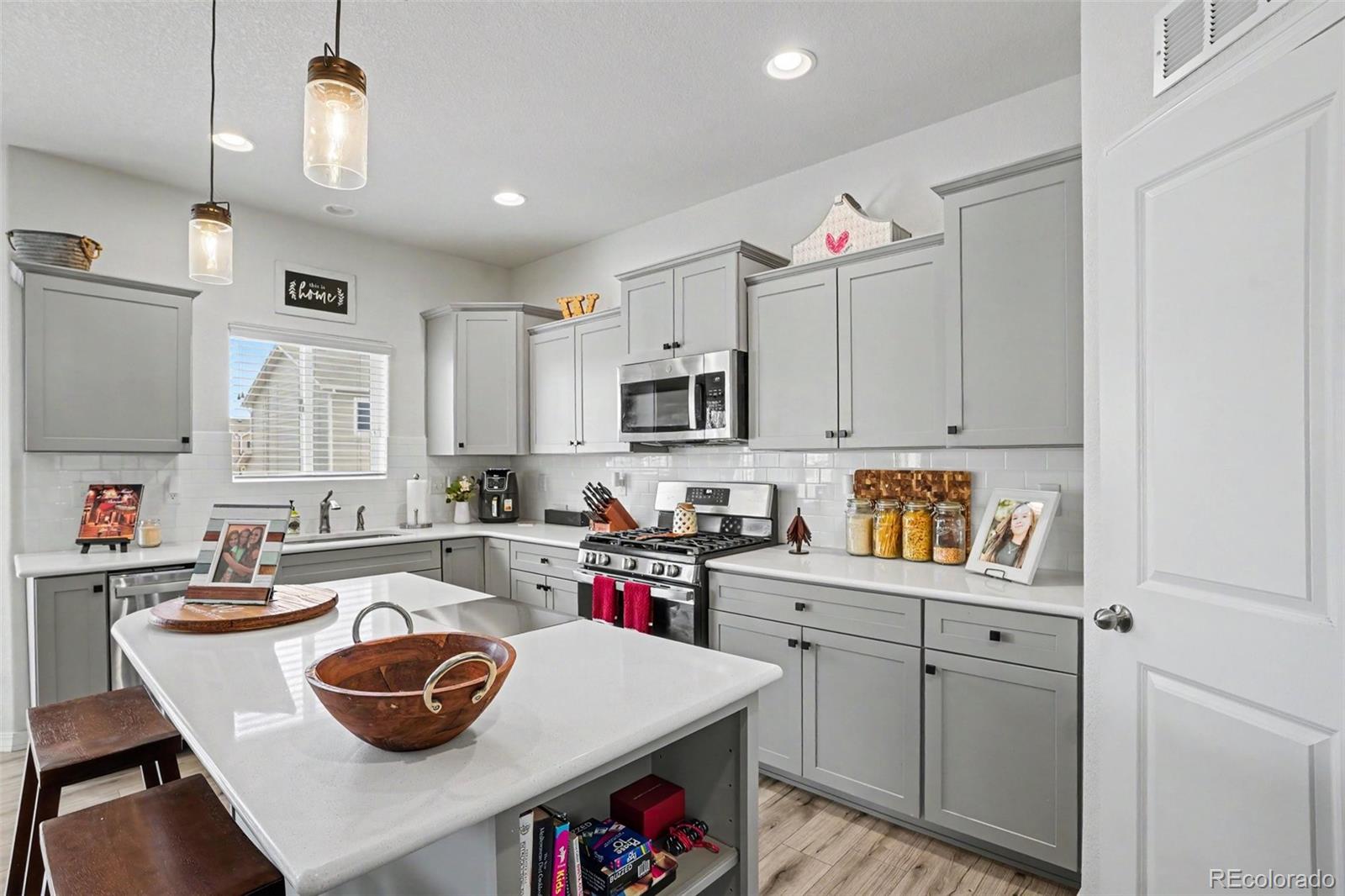 MLS Image #8 for 11069  silky thread road,peyton, Colorado