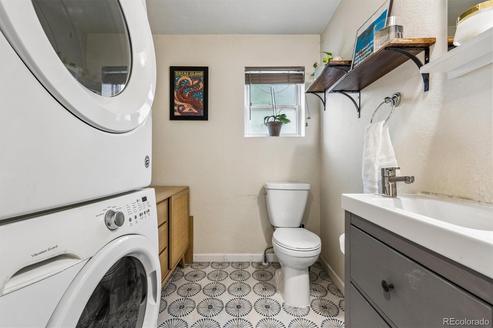 MLS Image #26 for 2001 s marion street,denver, Colorado