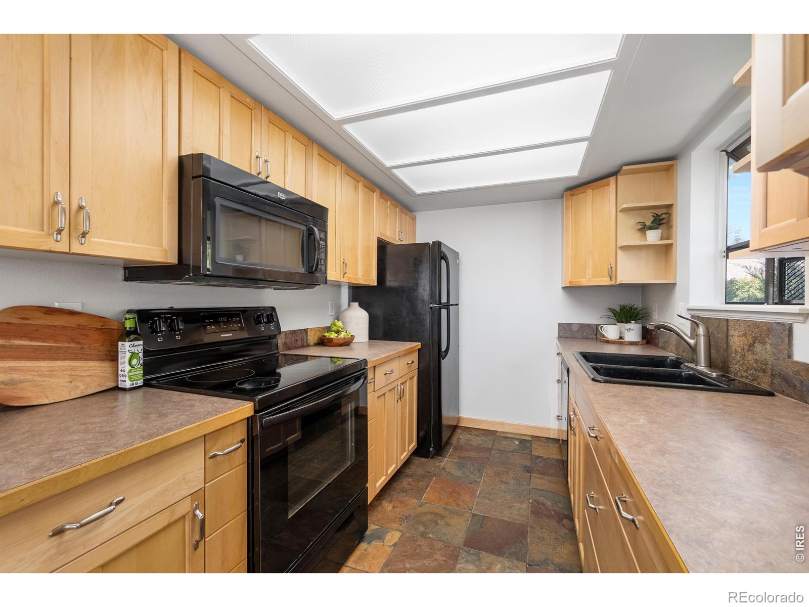 MLS Image #5 for 450  radiant drive,loveland, Colorado
