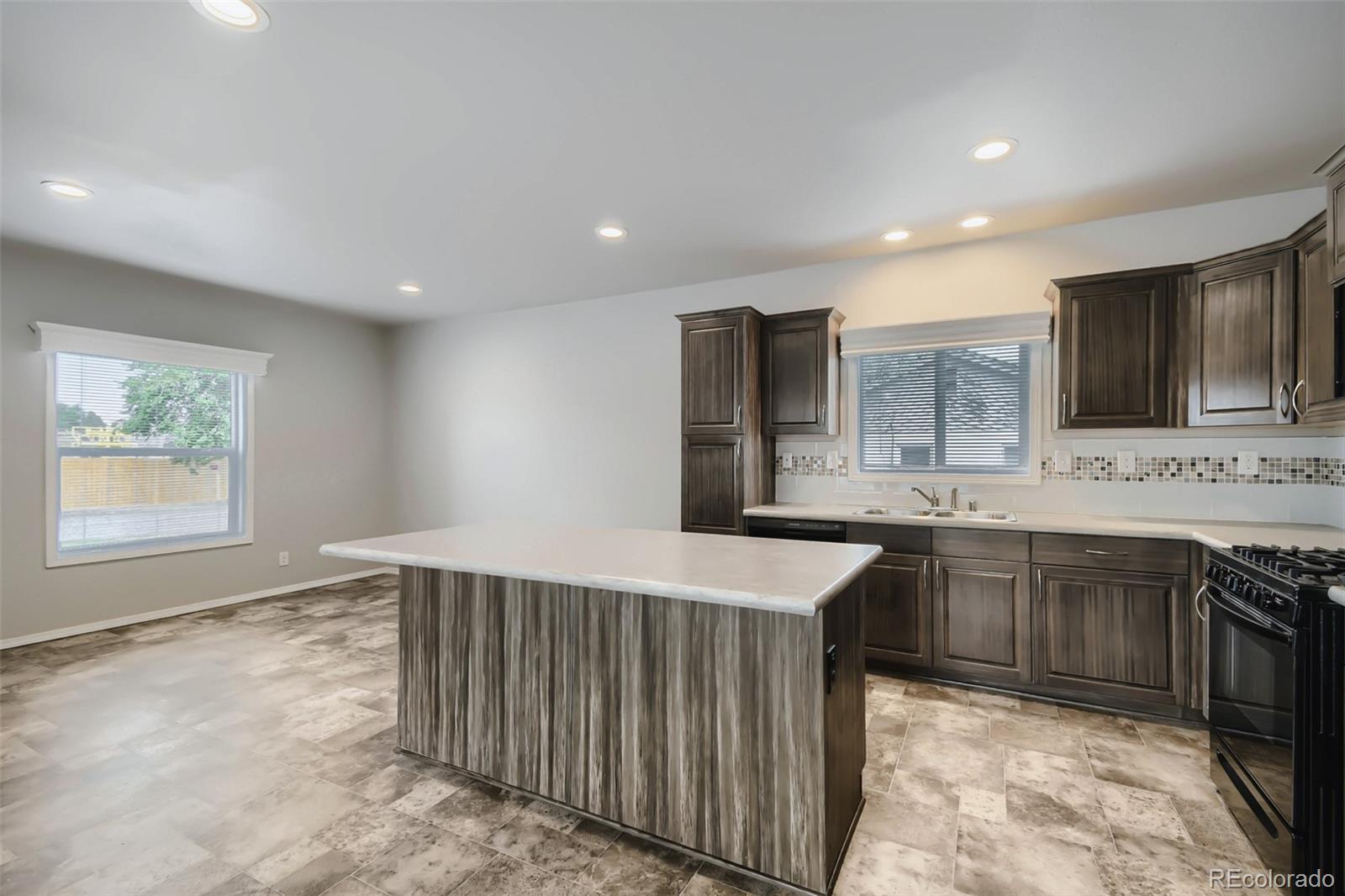 MLS Image #10 for 8730  tamarac street,commerce city, Colorado