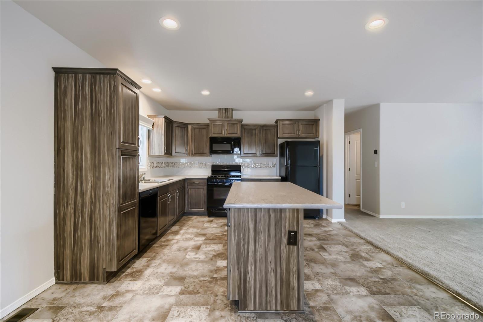 MLS Image #7 for 8730  tamarac street,commerce city, Colorado