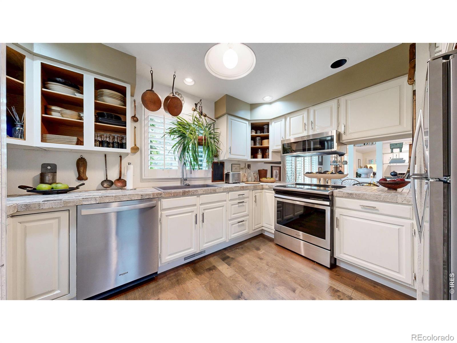 MLS Image #6 for 2010  46th avenue,greeley, Colorado