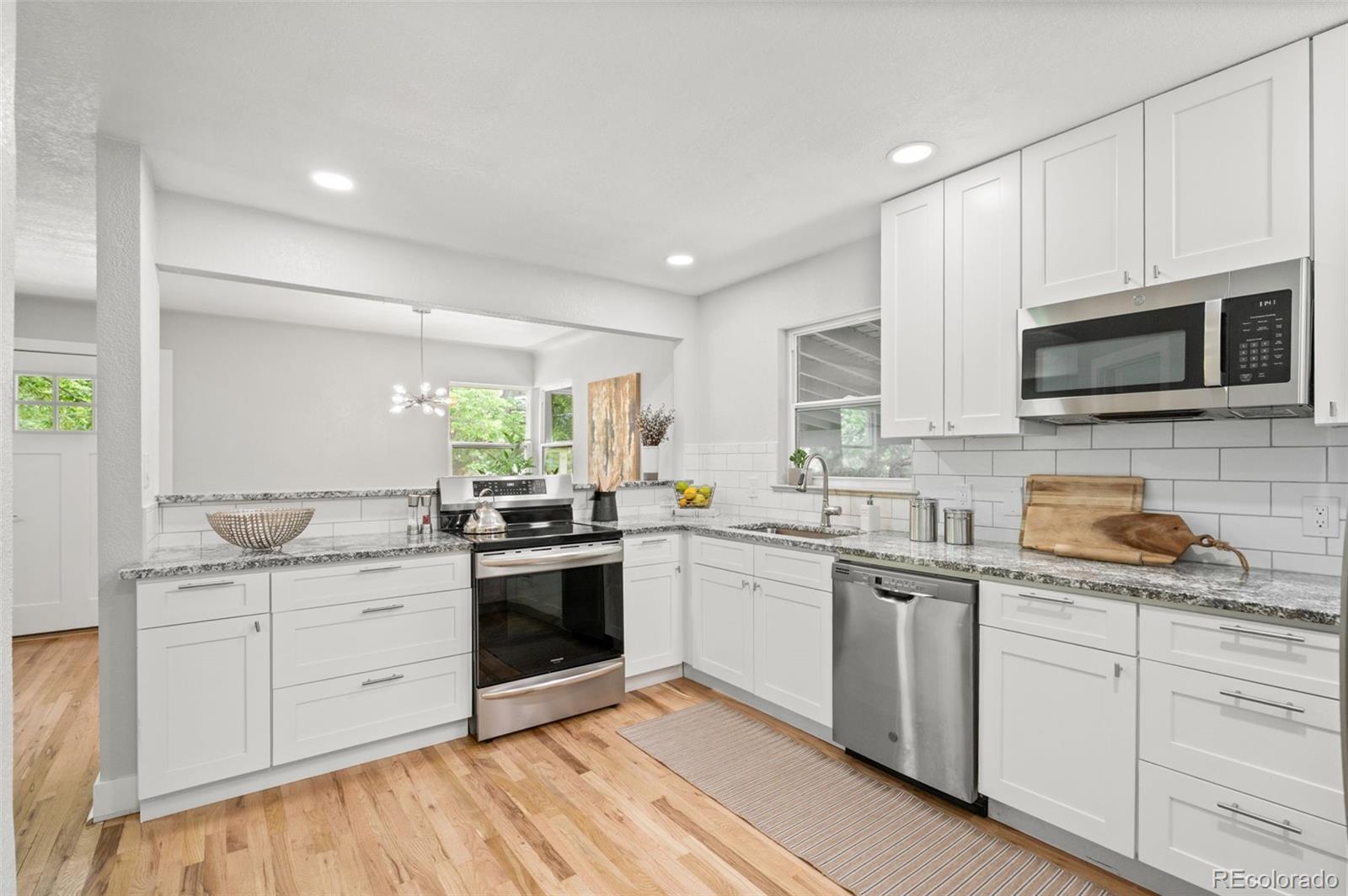 MLS Image #10 for 4806 e 19th avenue,denver, Colorado