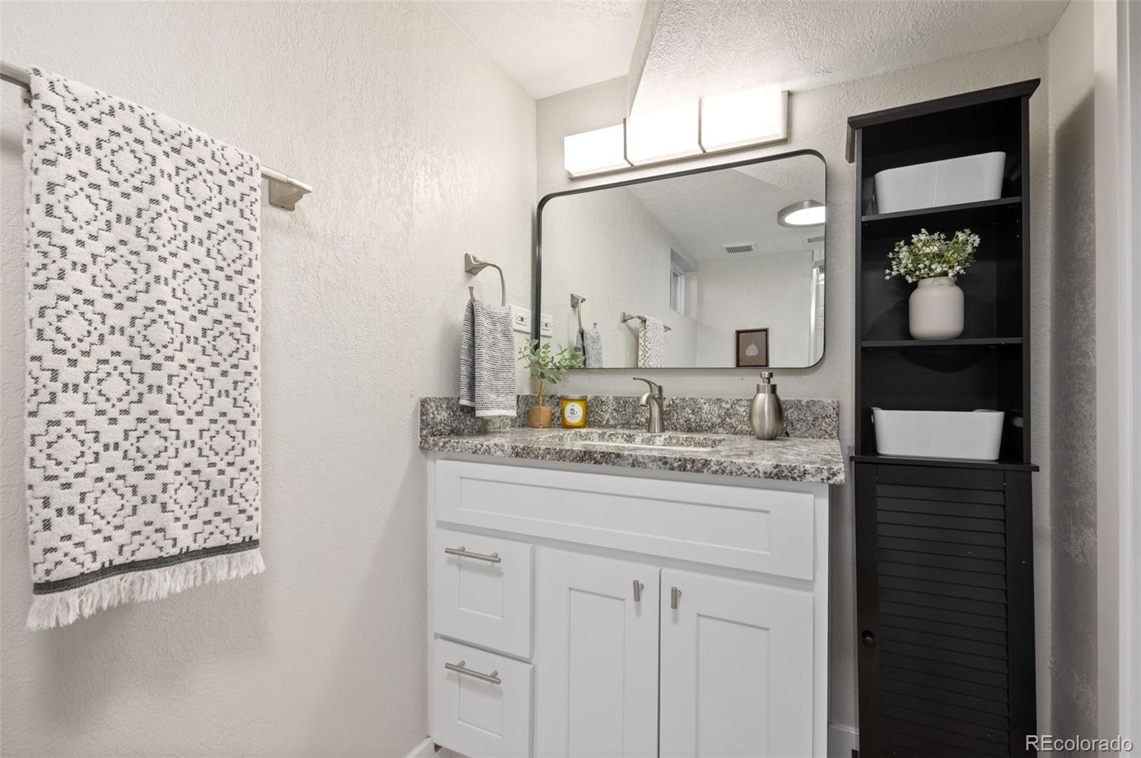 MLS Image #22 for 4806 e 19th avenue,denver, Colorado