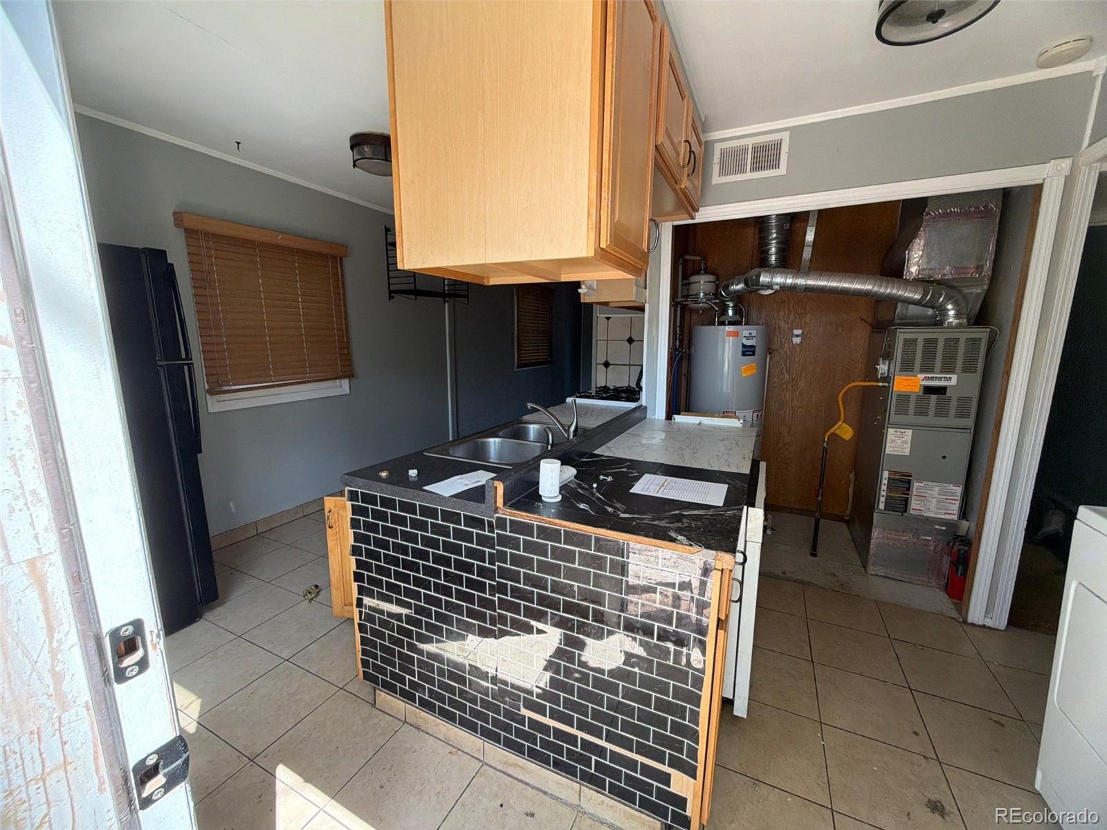 MLS Image #3 for 725 e las animas street,colorado springs, Colorado