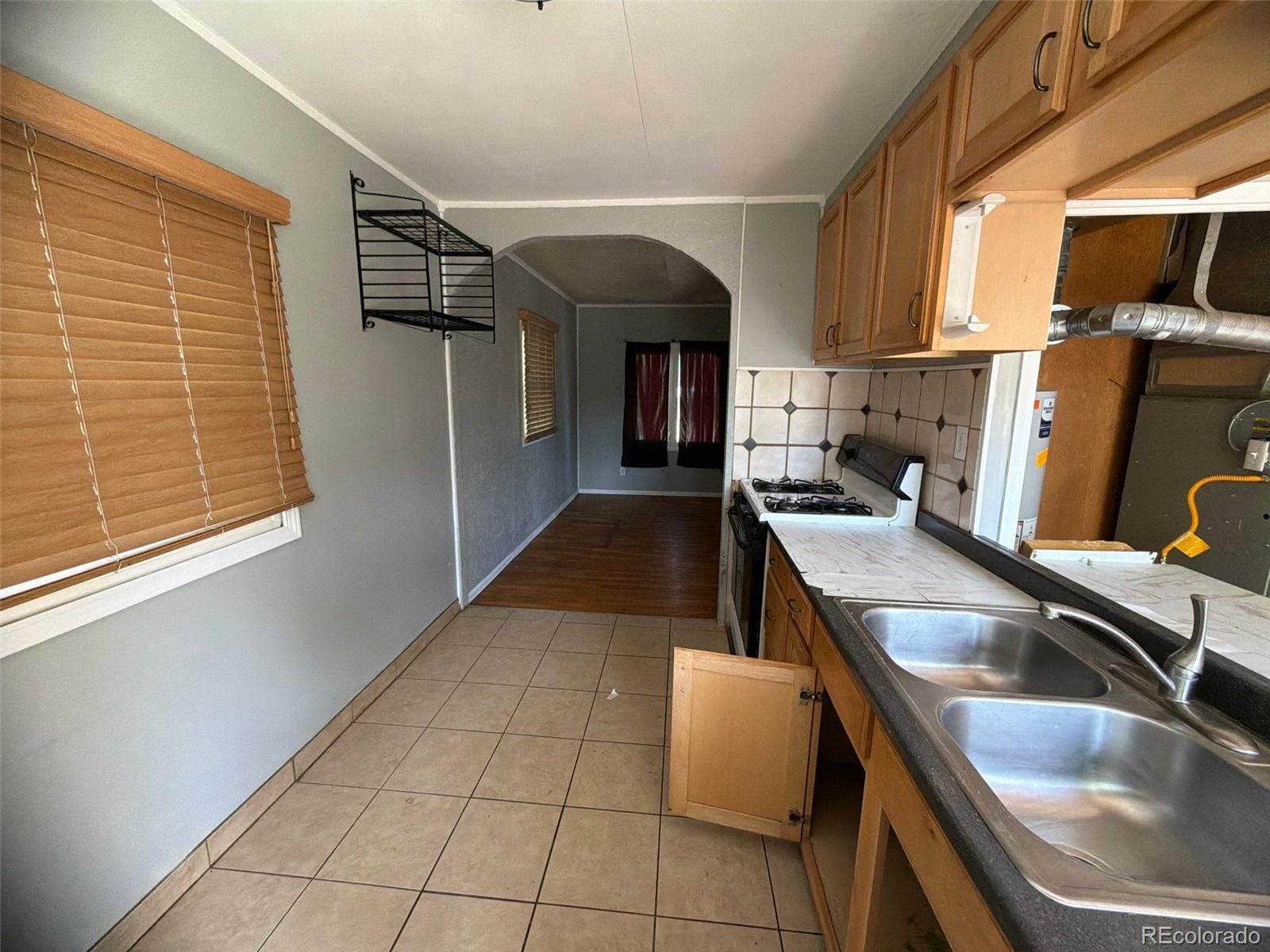 MLS Image #6 for 725 e las animas street,colorado springs, Colorado