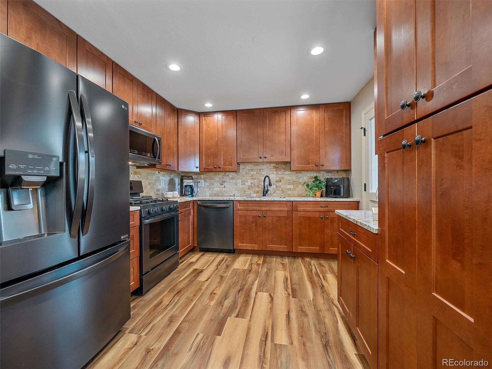 MLS Image #8 for 2077 s xenon street,lakewood, Colorado