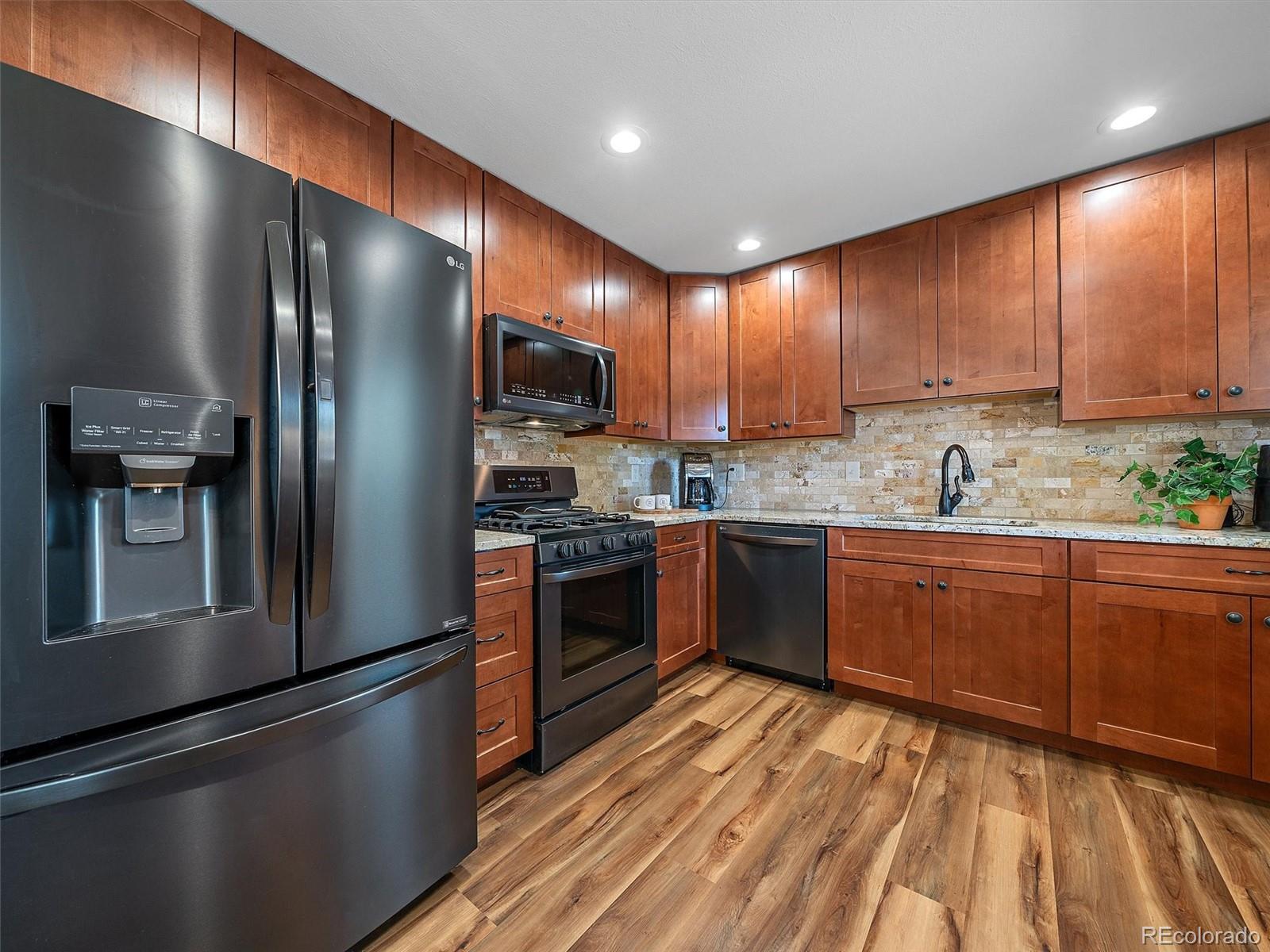 MLS Image #9 for 2077 s xenon street,lakewood, Colorado