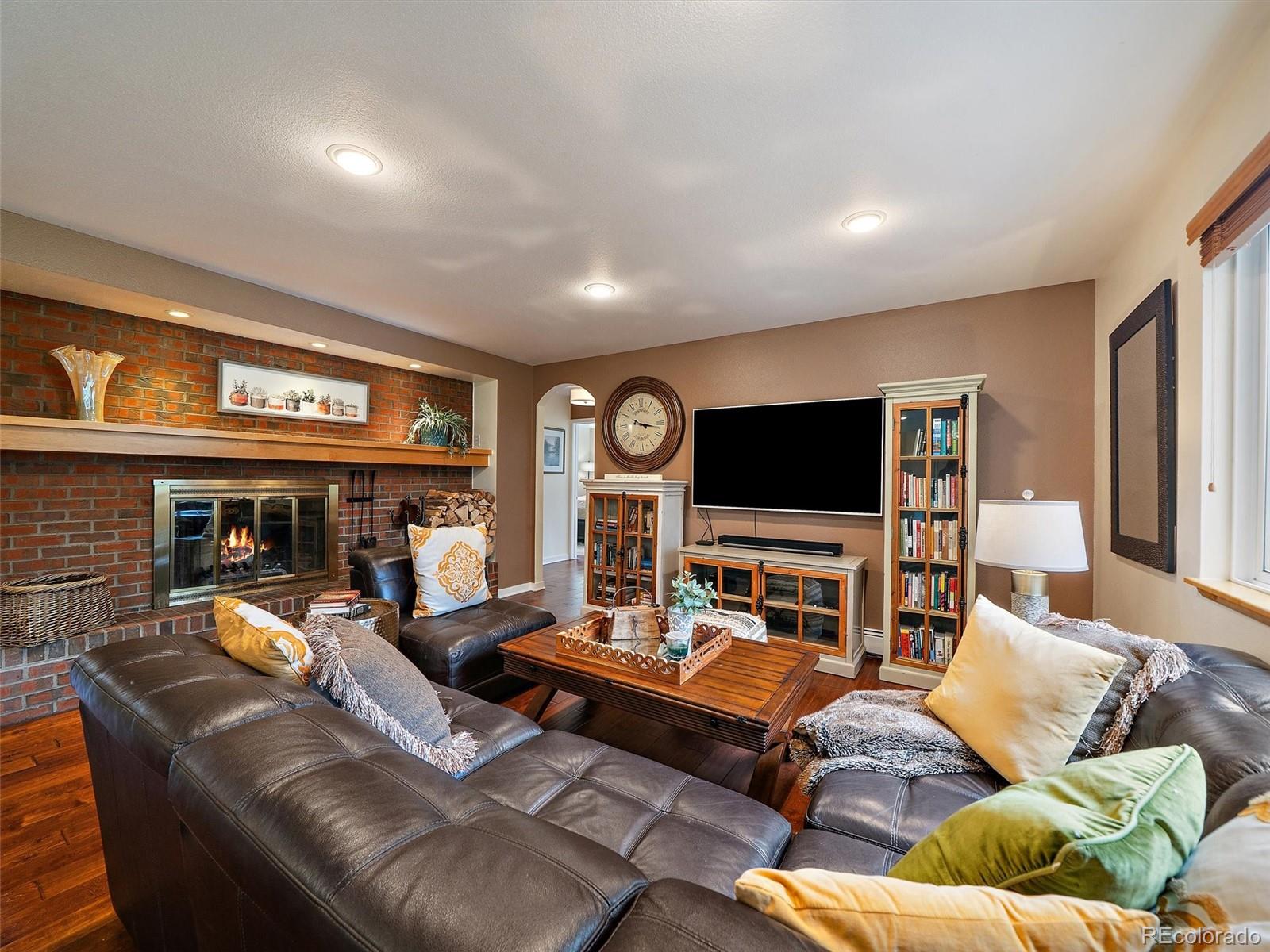 MLS Image #11 for 2490 s holly place,denver, Colorado