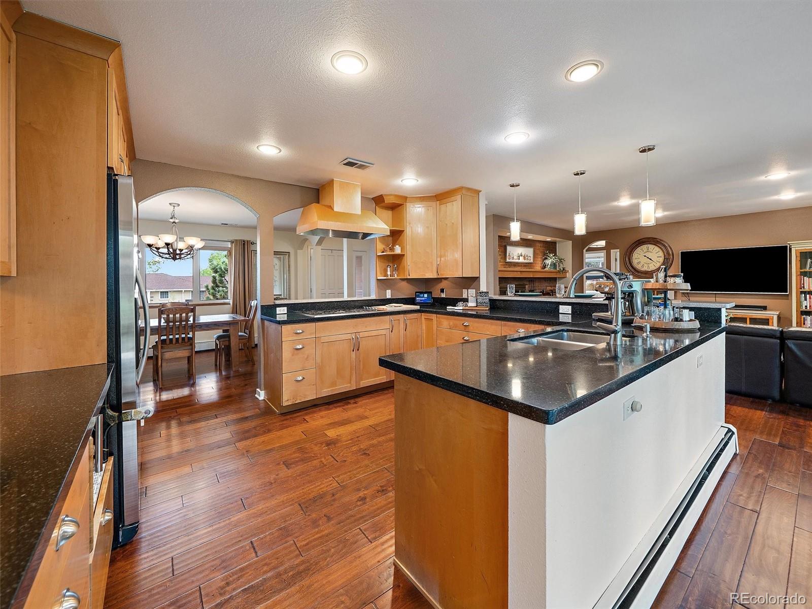 MLS Image #16 for 2490 s holly place,denver, Colorado