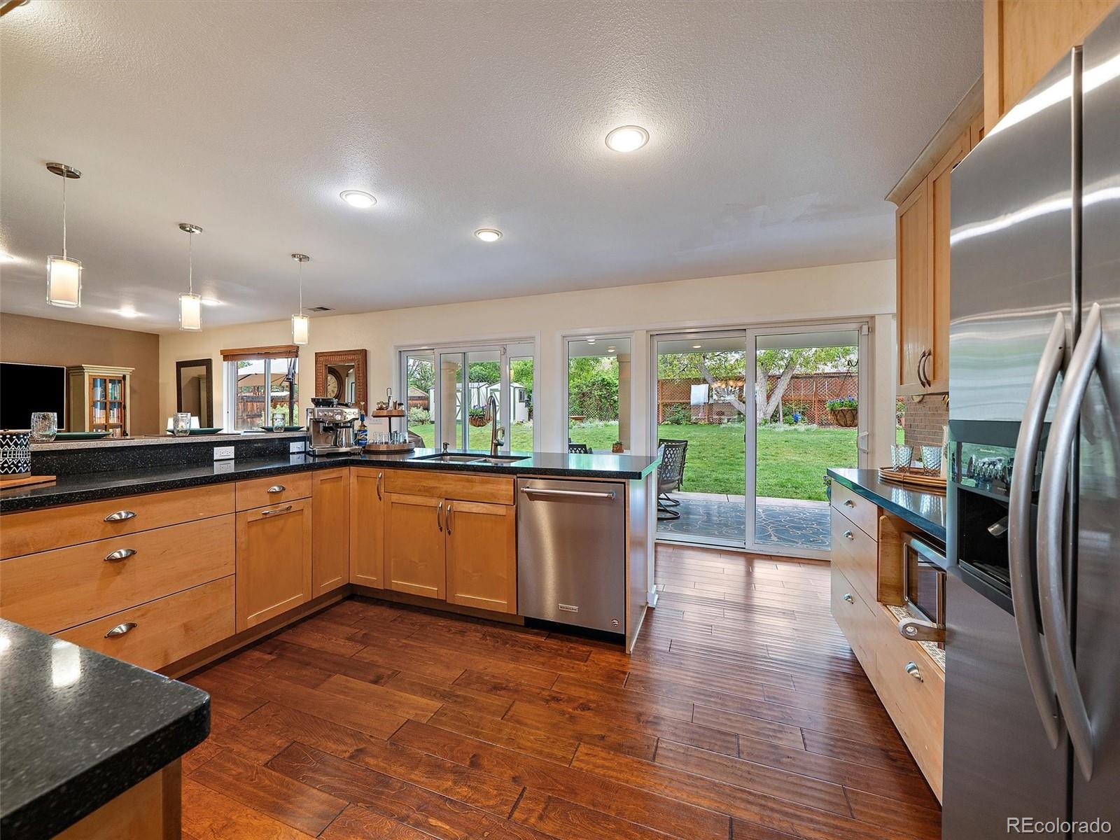 MLS Image #18 for 2490 s holly place,denver, Colorado