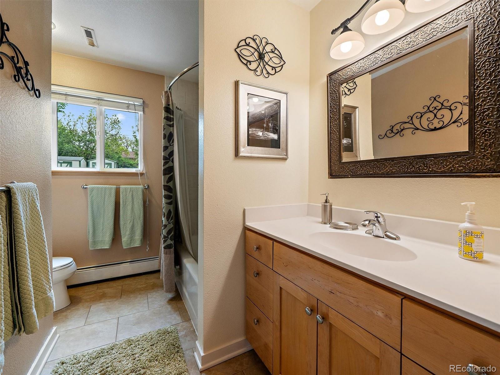 MLS Image #23 for 2490 s holly place,denver, Colorado