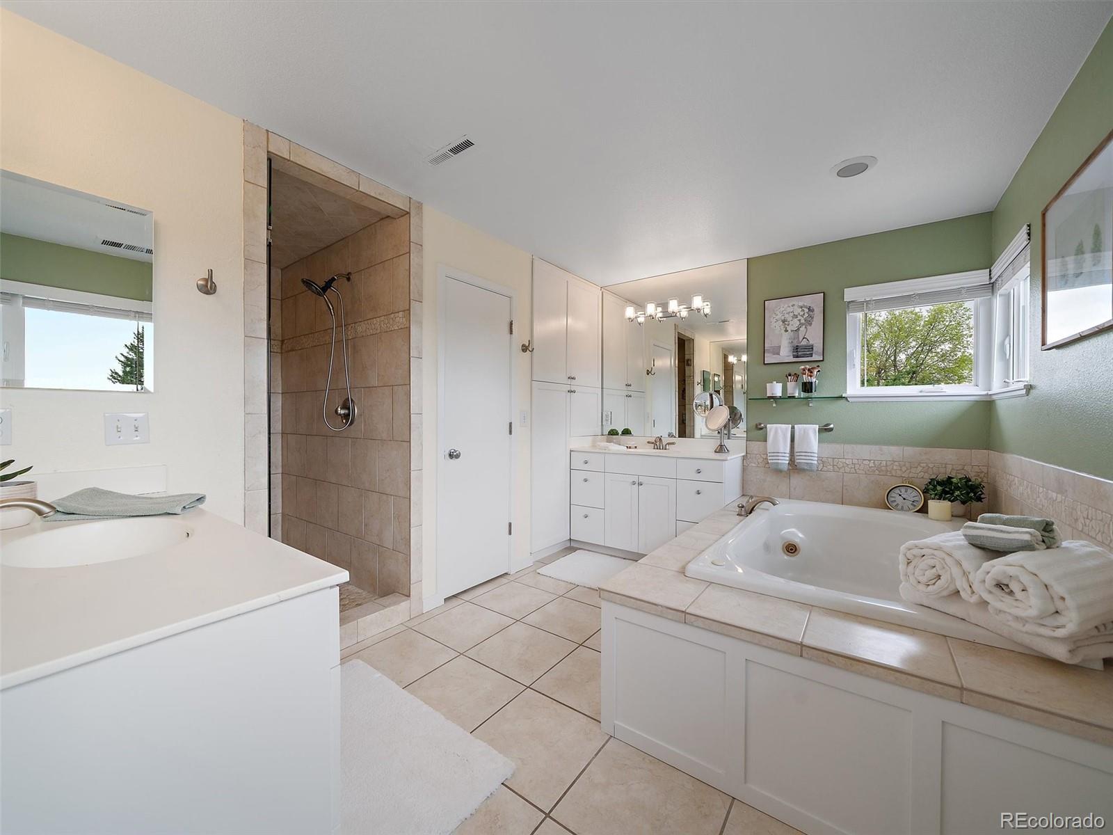 MLS Image #32 for 2490 s holly place,denver, Colorado