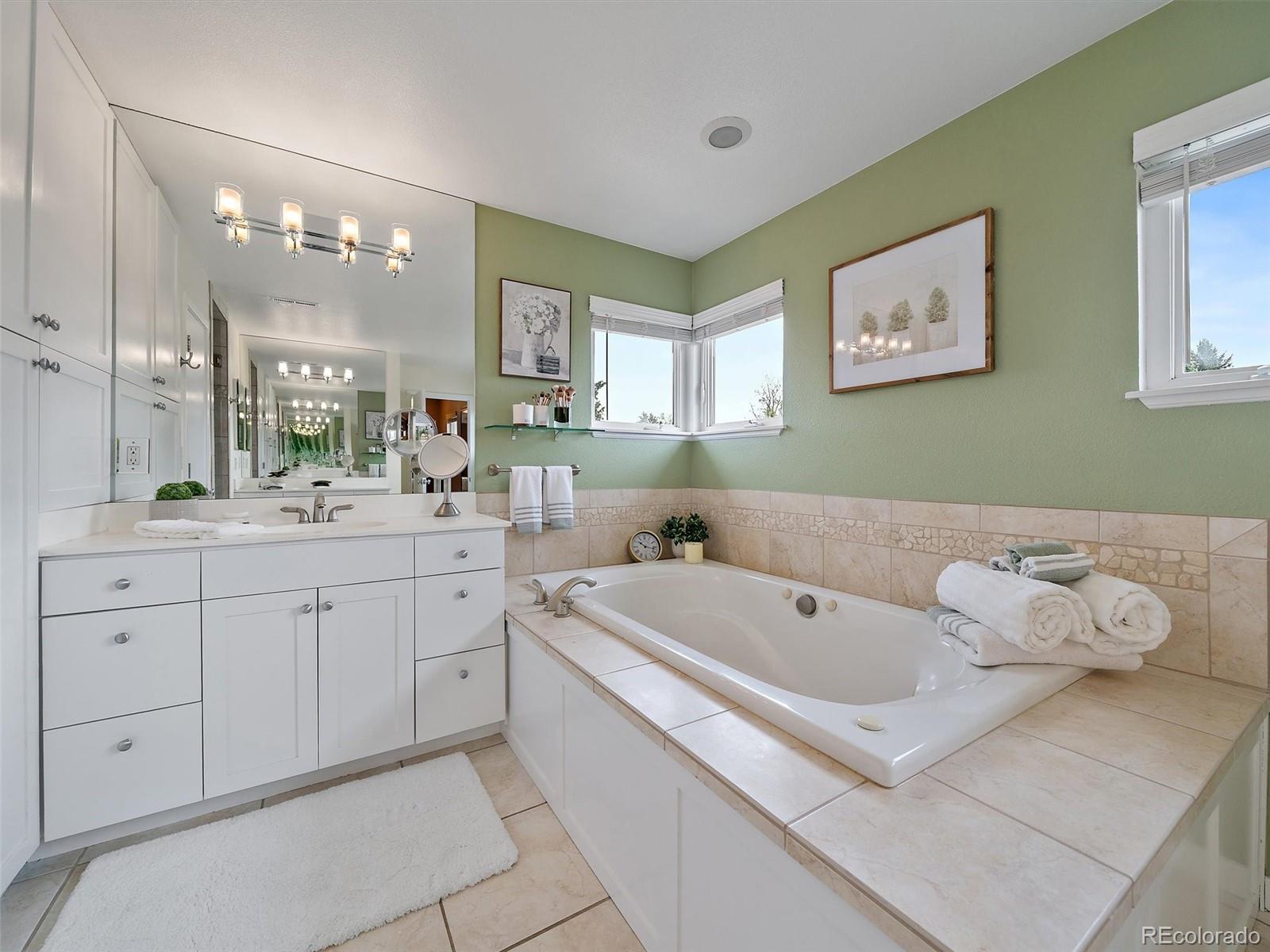 MLS Image #33 for 2490 s holly place,denver, Colorado