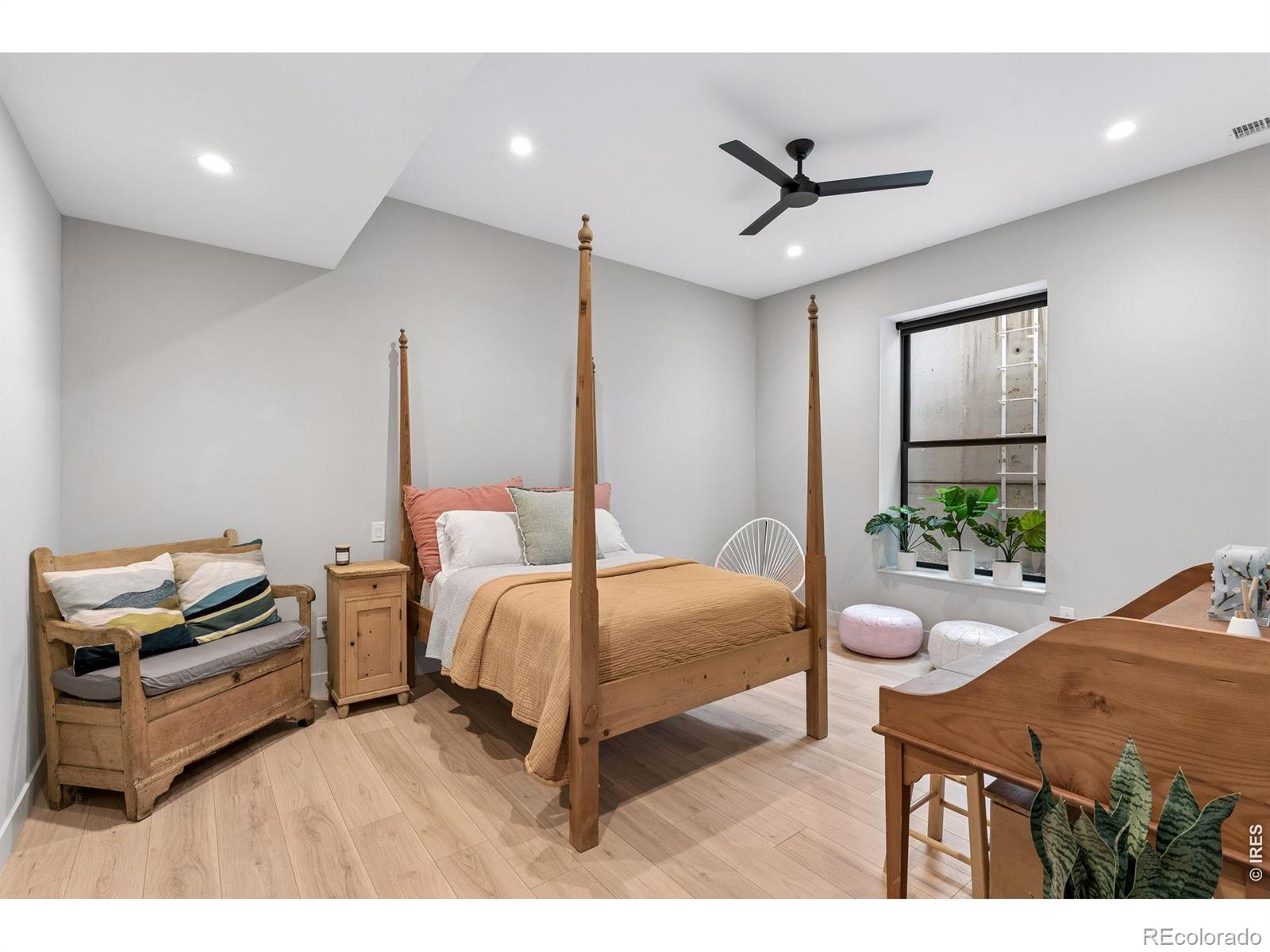 MLS Image #33 for 1563  spring creek crossing,lafayette, Colorado