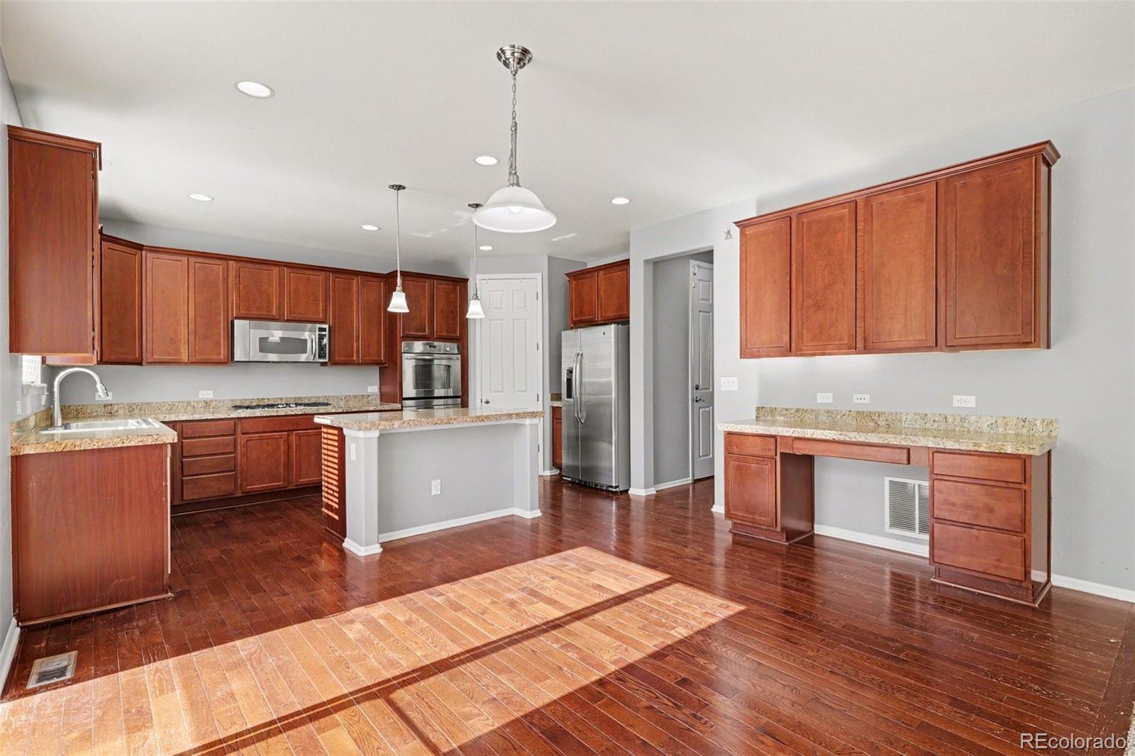 MLS Image #10 for 6340 s langdale way,aurora, Colorado