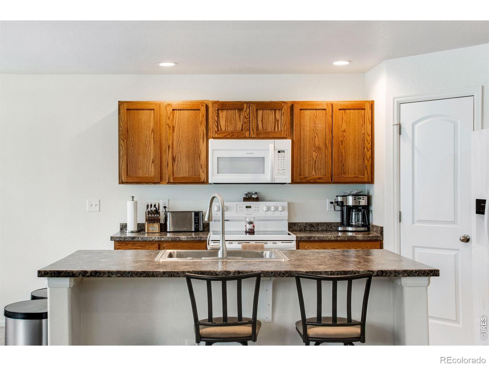 MLS Image #15 for 2671  doe ridge way,johnstown, Colorado