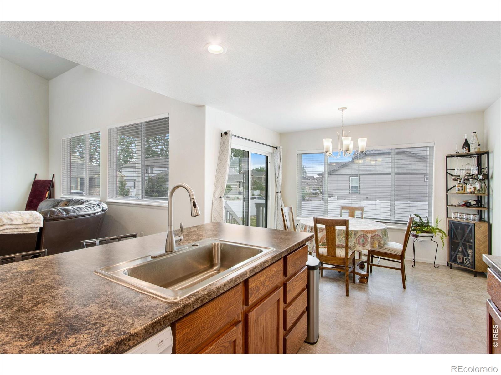 MLS Image #17 for 2671  doe ridge way,johnstown, Colorado