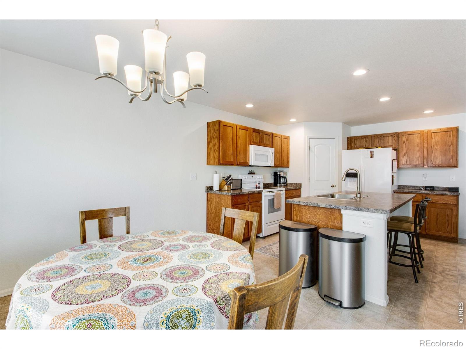 MLS Image #19 for 2671  doe ridge way,johnstown, Colorado