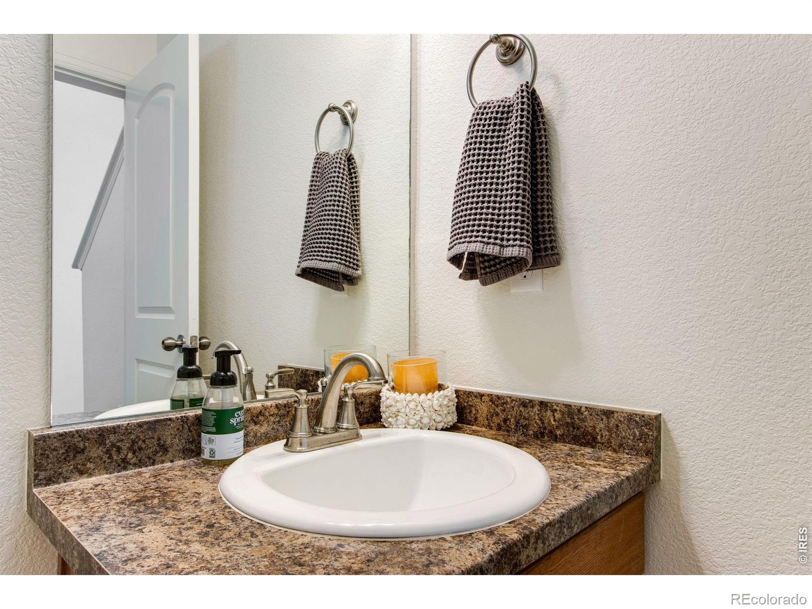 MLS Image #21 for 2671  doe ridge way,johnstown, Colorado