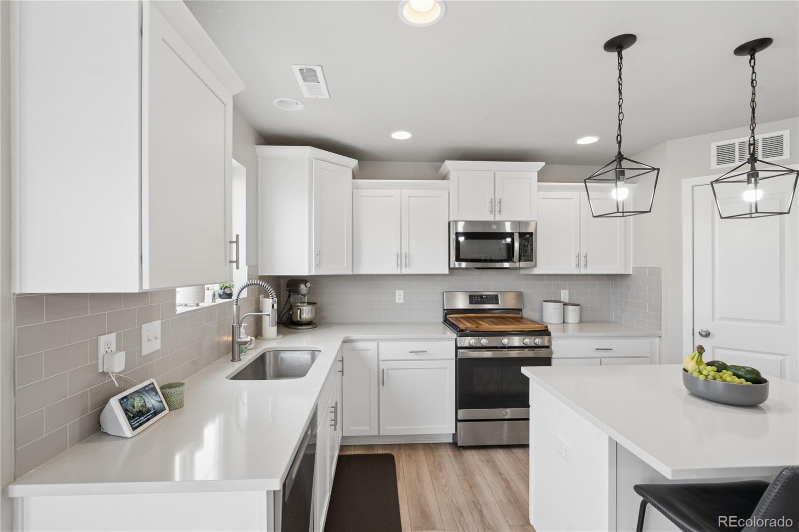 MLS Image #14 for 28401 e 7th place,watkins, Colorado