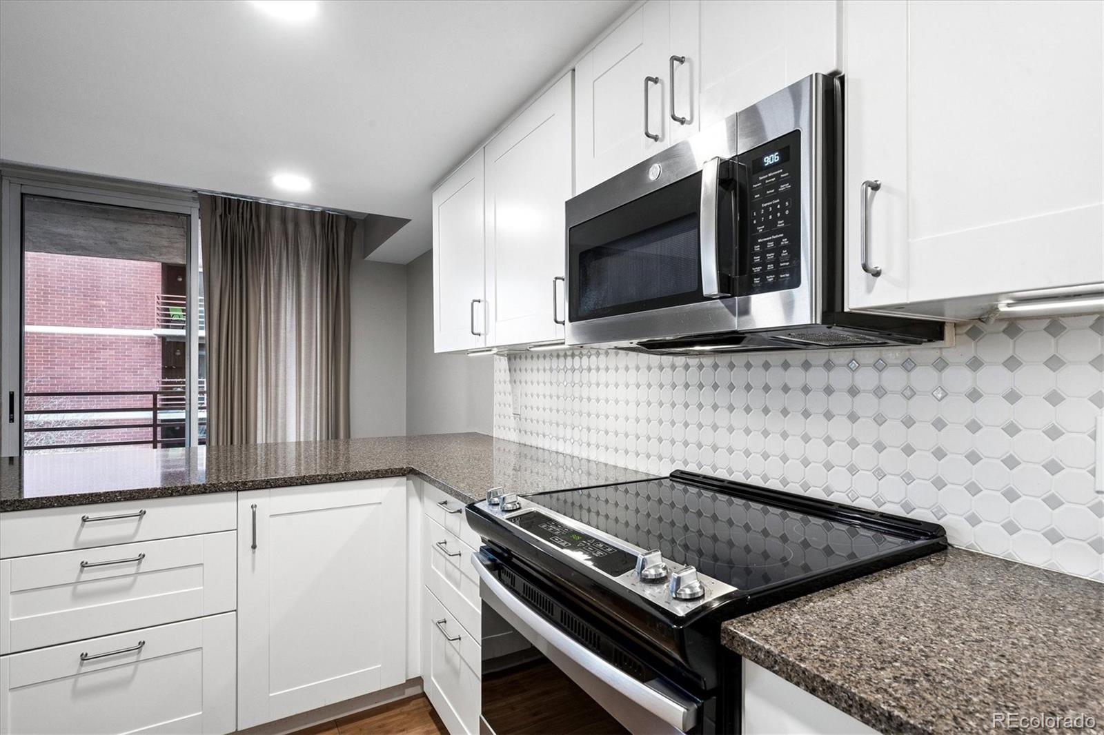 MLS Image #5 for 5955 e 10th avenue,denver, Colorado