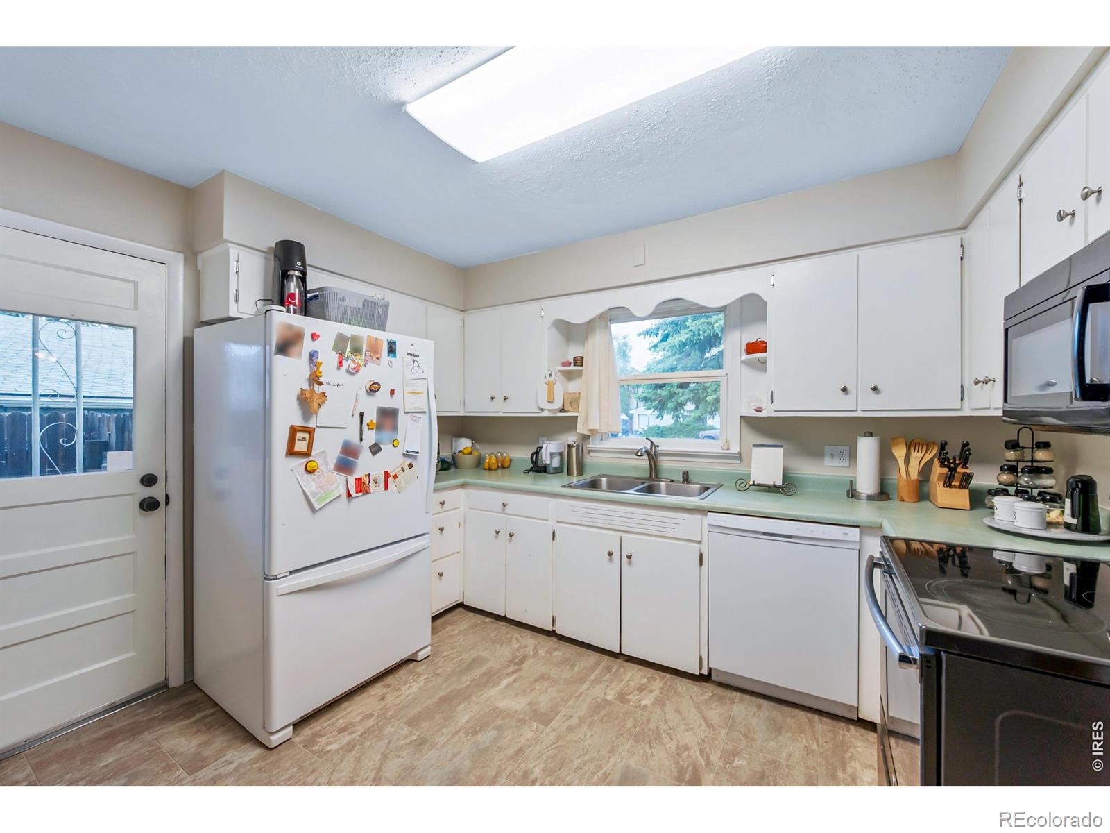 MLS Image #11 for 1709  dale court,fort collins, Colorado