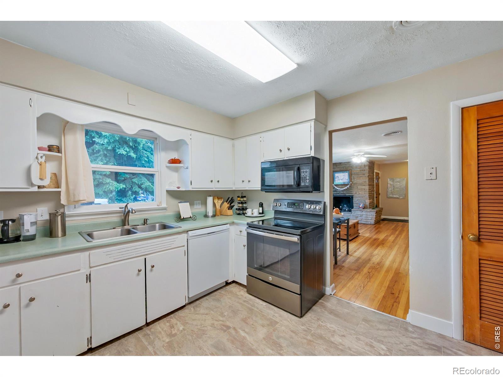 MLS Image #12 for 1709  dale court,fort collins, Colorado