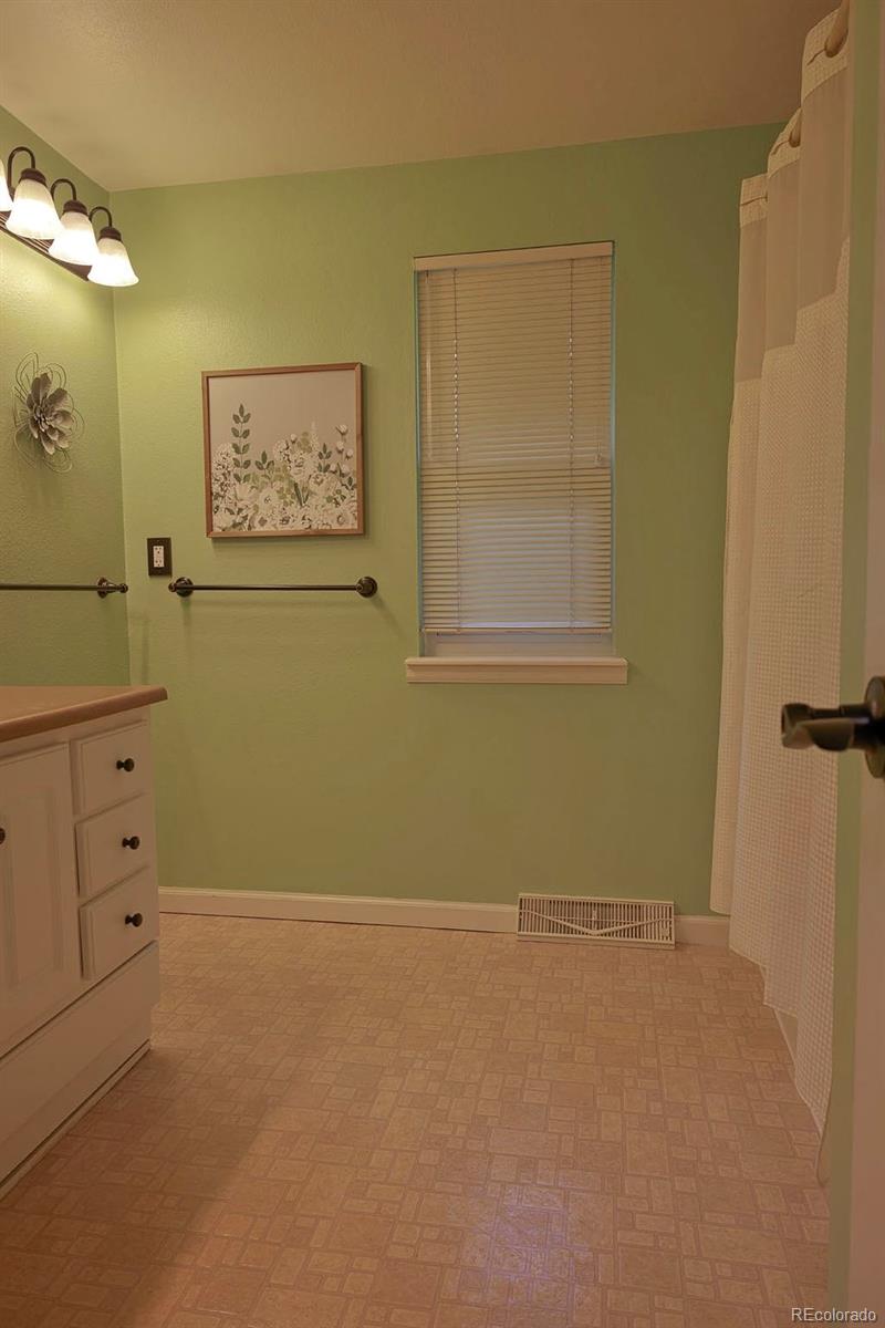 MLS Image #34 for 8401 e long avenue,centennial, Colorado