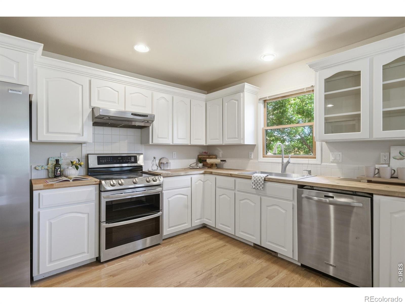 MLS Image #11 for 3570  granby court,loveland, Colorado