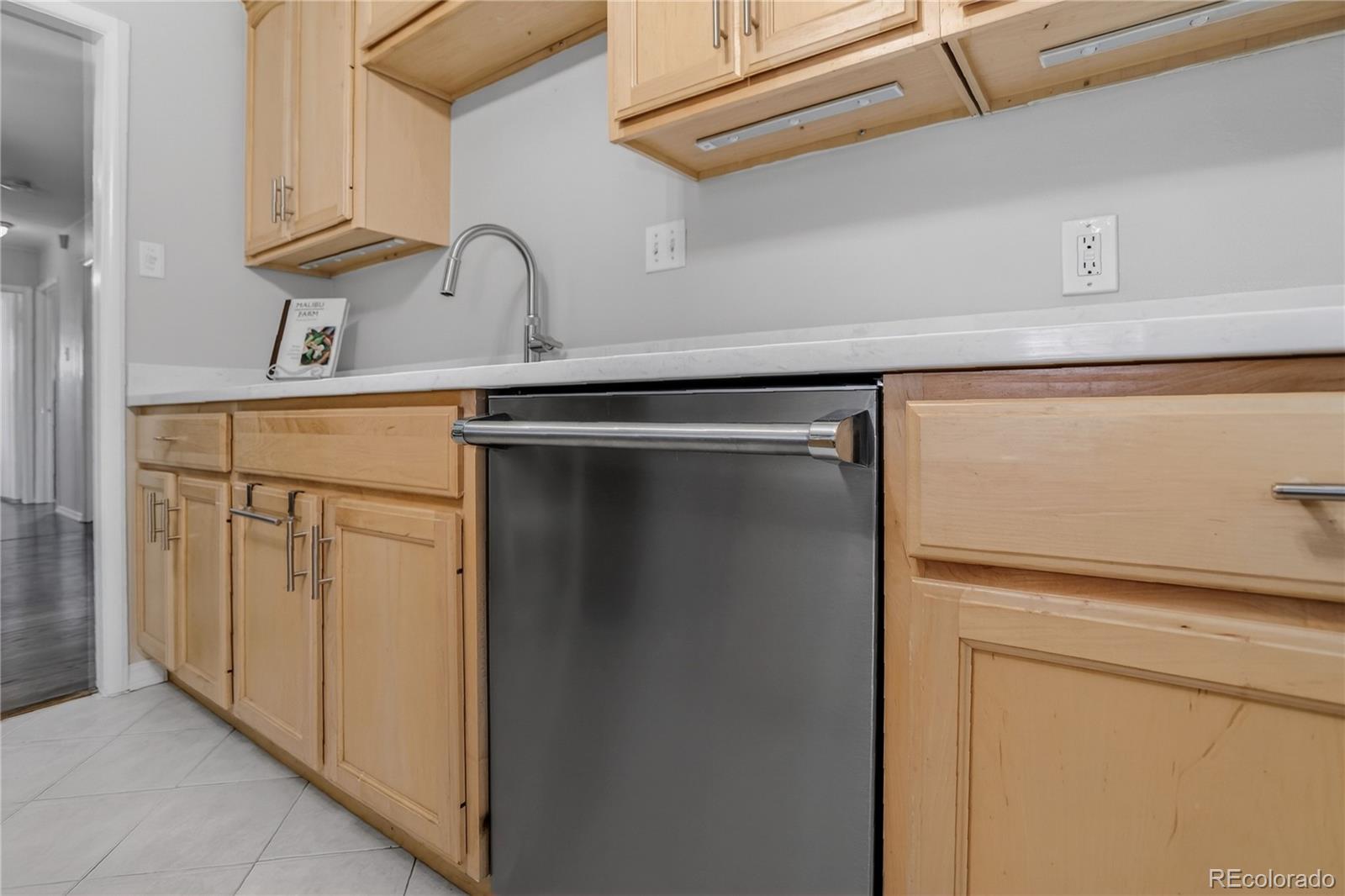 MLS Image #14 for 5173 e eastman avenue,denver, Colorado
