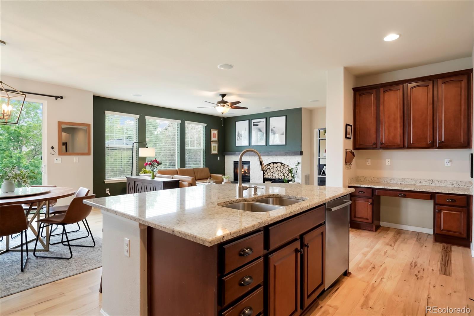 MLS Image #11 for 25341 e ottawa drive,aurora, Colorado