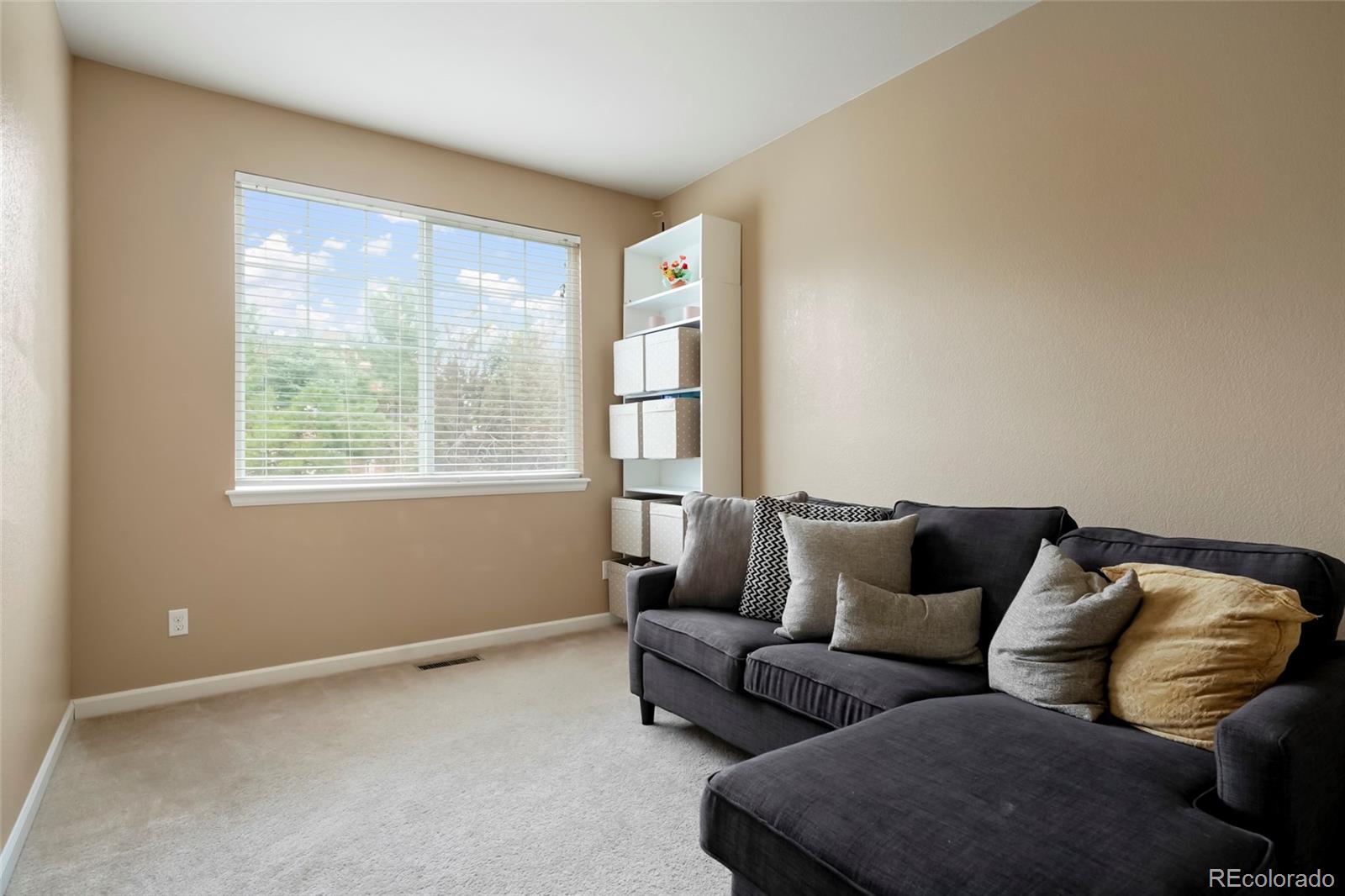 MLS Image #13 for 25341 e ottawa drive,aurora, Colorado
