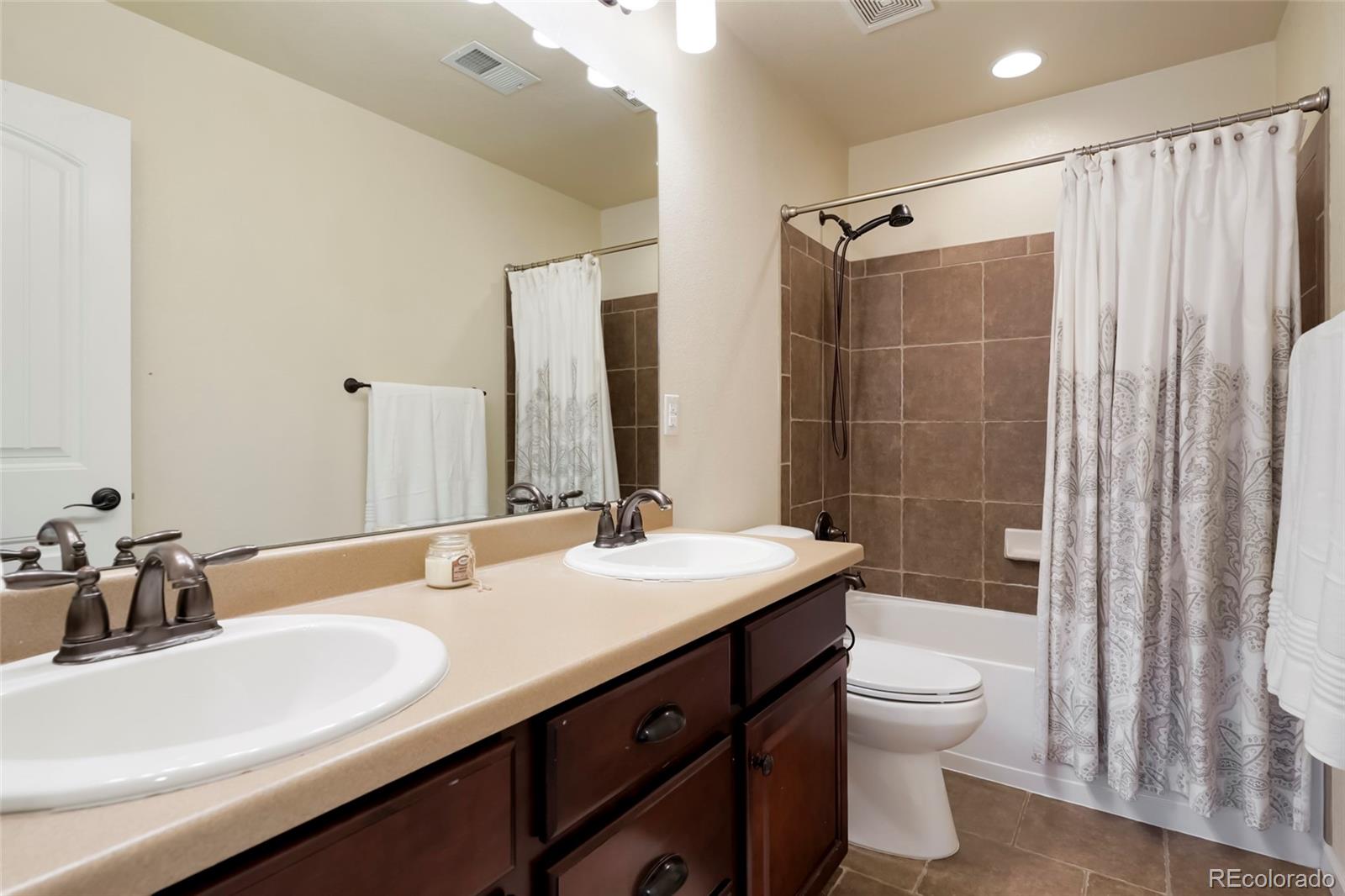 MLS Image #25 for 25341 e ottawa drive,aurora, Colorado
