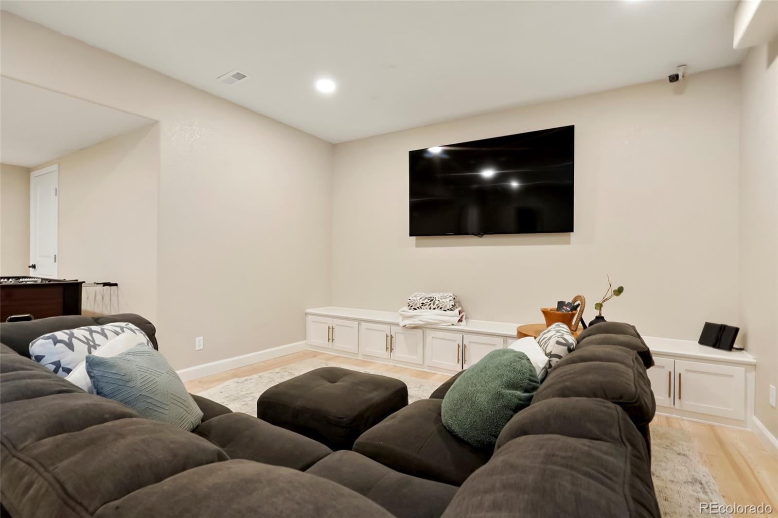 MLS Image #29 for 25341 e ottawa drive,aurora, Colorado